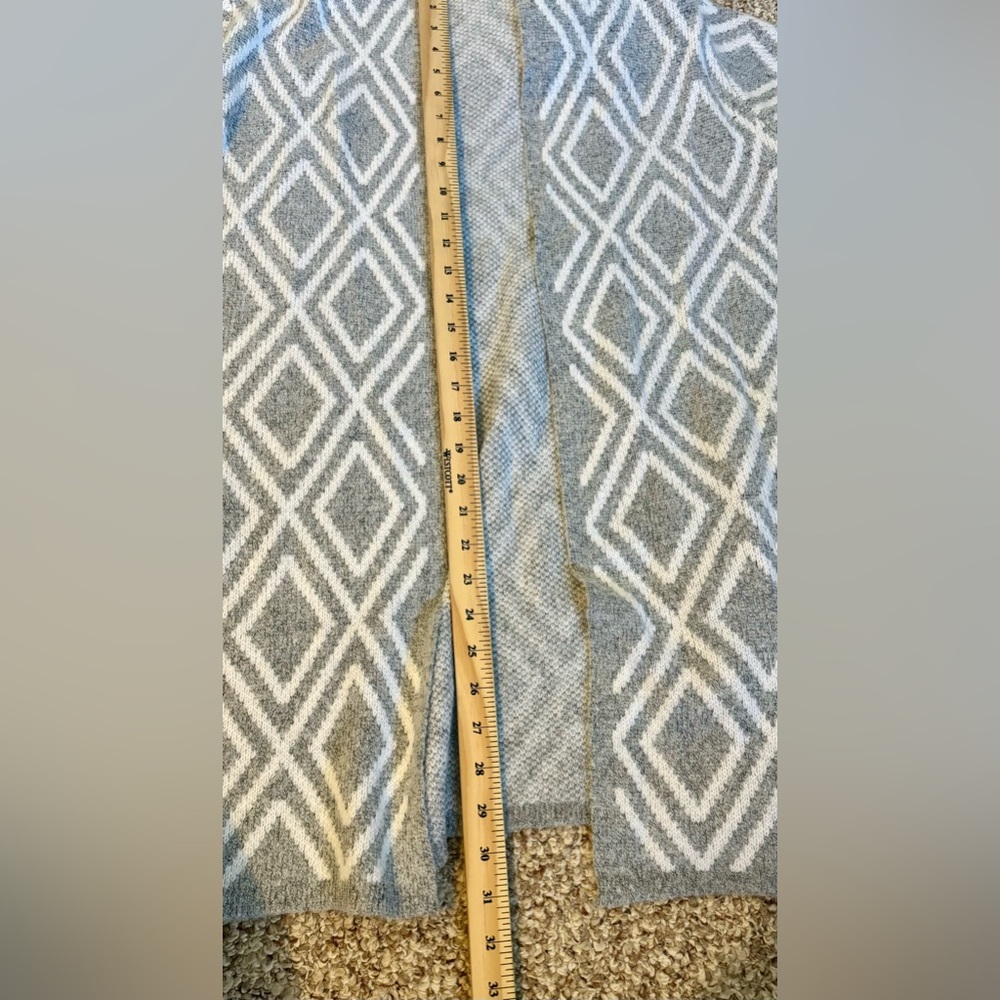 Very Warm Hooded Cardigan - Picture 6 of 10